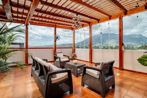 Luxury Loft w/ Imbabura Views