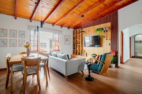 Luxury Loft w/ Imbabura Views