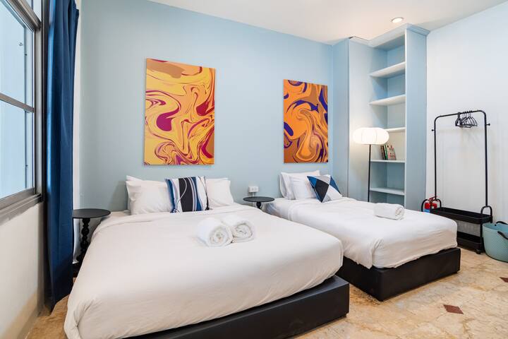 4BR Ensuite | 16 Pax | Walk to MRT Phaholyothin. gallery image 4