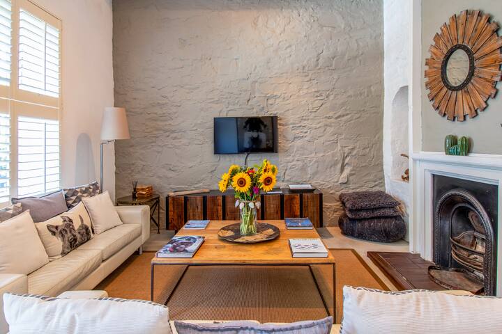 See Table Mountain from a Historic Home gallery image 5