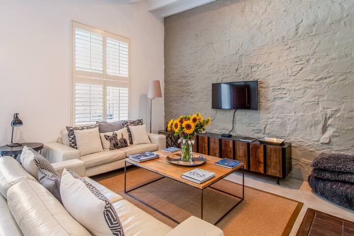 See Table Mountain from a Historic Home gallery image 4