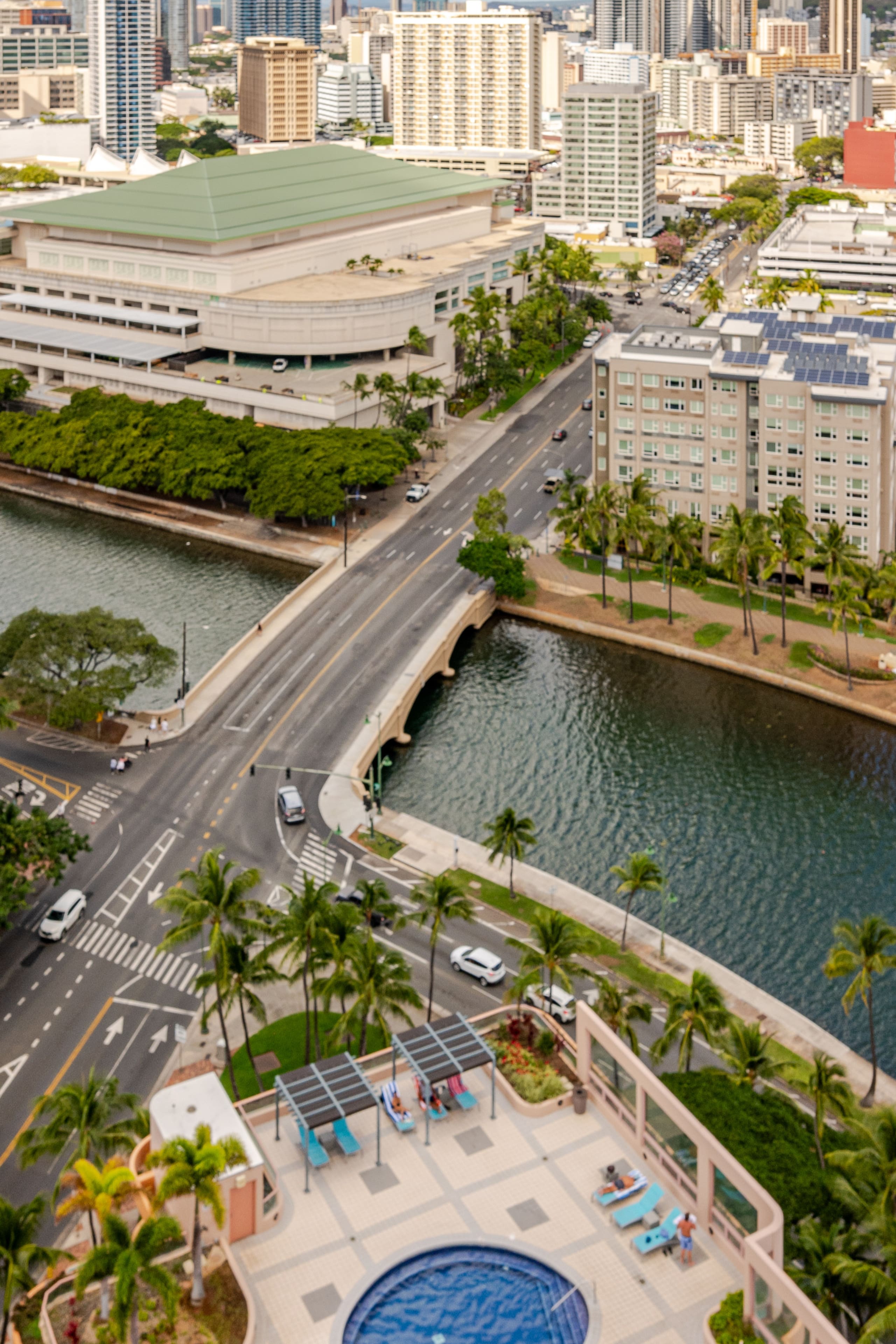 Condo in Honolulu · ★5.0 · 1 bedroom · 3 beds · 2 private baths - Image 46