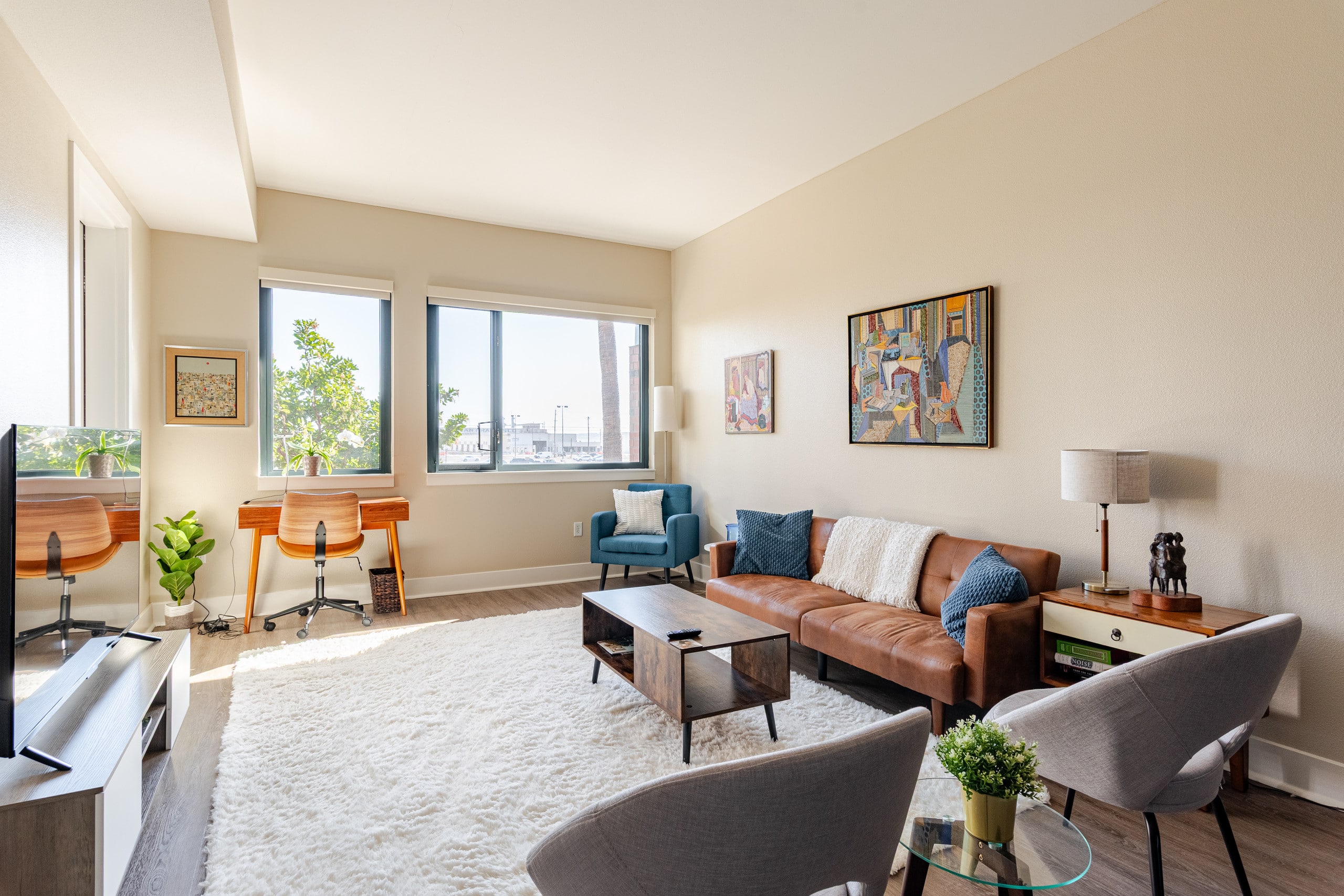 Lux Apartment-Pool/Parking/Spa - Image 12