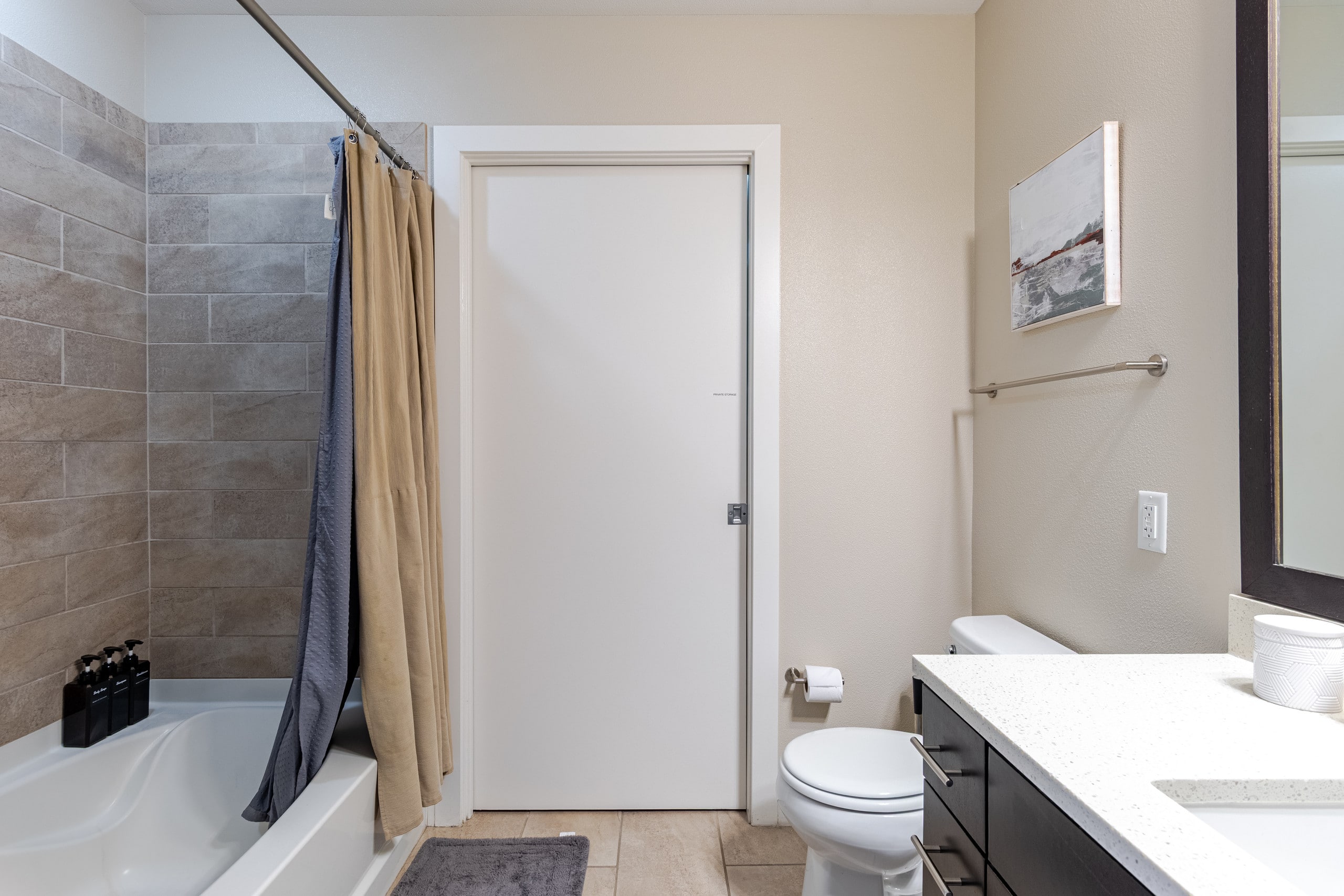 Lux Apartment-Pool/Parking/Spa - Image 40