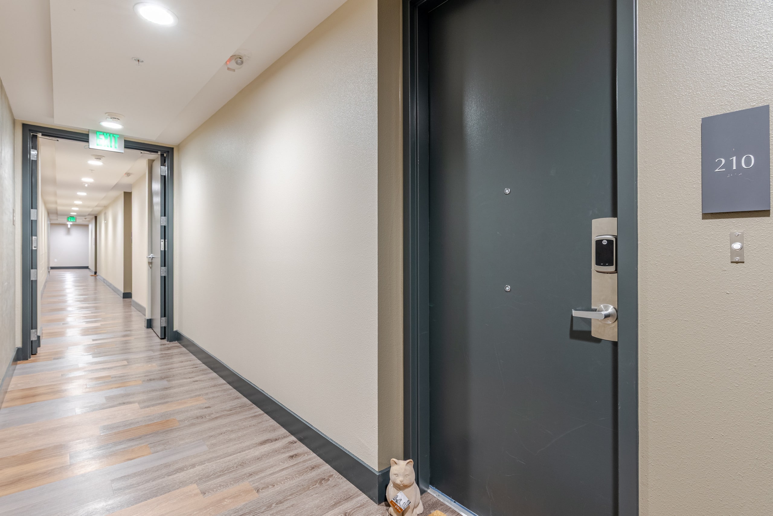 Lux Apartment-Pool/Parking/Spa - Image 79