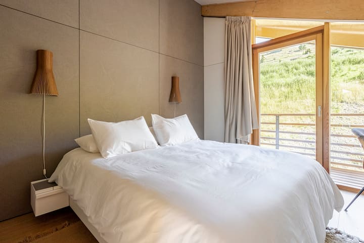 Двойна спалня на първия етаж