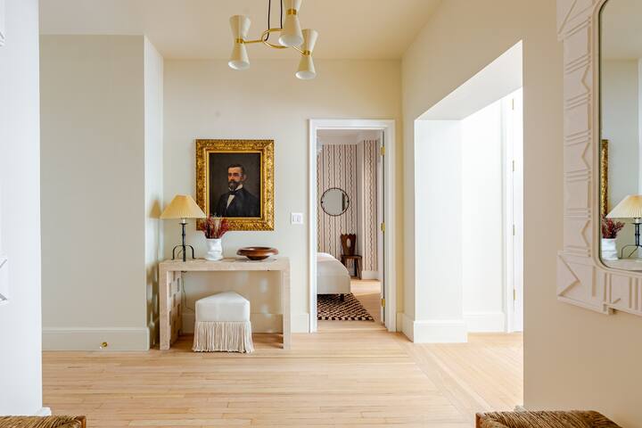 Bliss House • Fifth Ave • Parisian 2-Bed • No2A gallery image 5