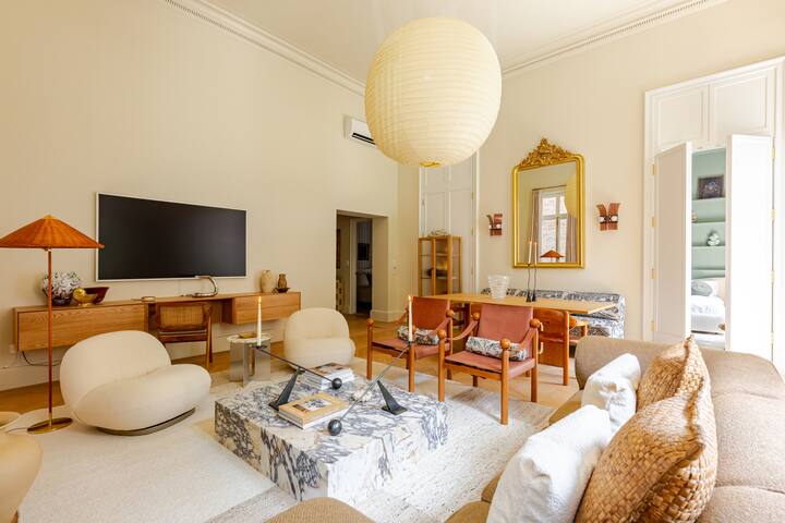 Bliss House • Fifth Ave • Parisian 2-Bed • No2A gallery image 2