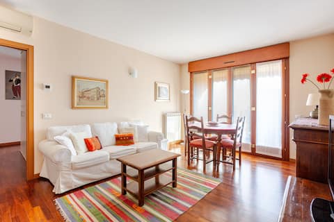 Mike's House - Three-room apartment with private garage