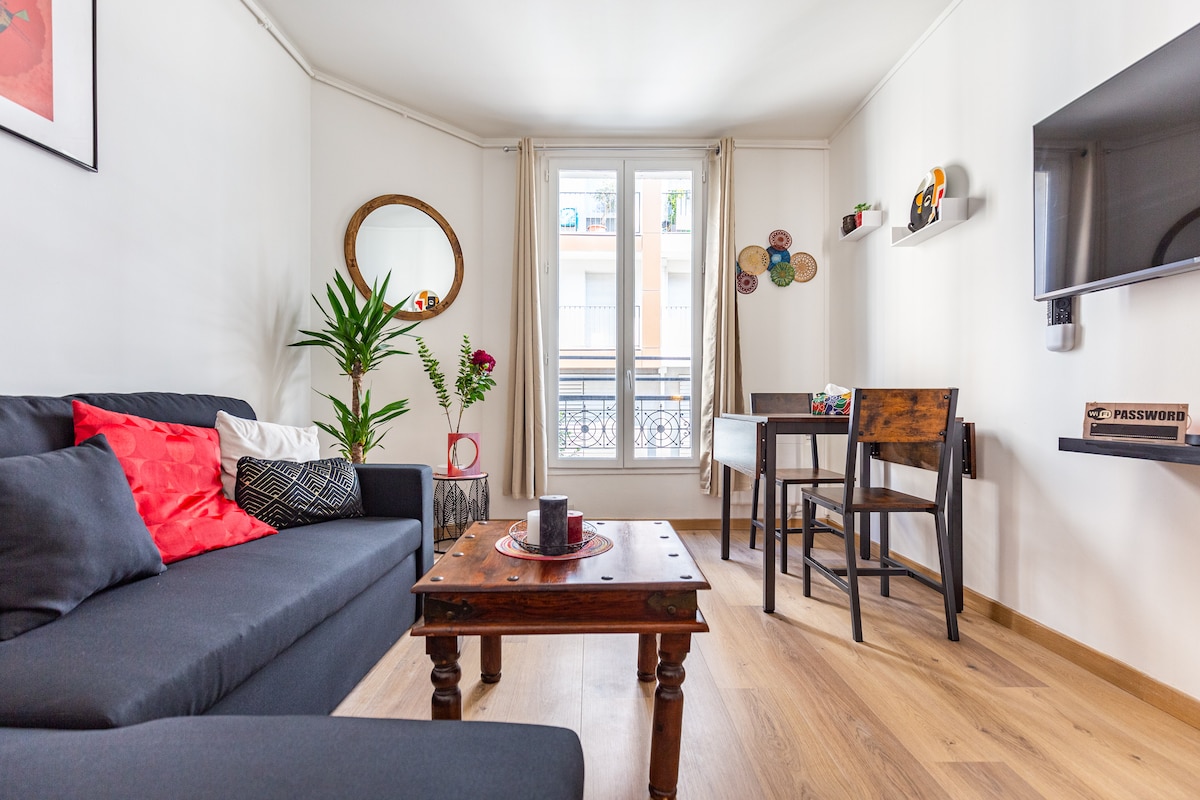 Petit Kandinsky: Apartment, Porte d'Italie Metro - Apartments for Rent ...