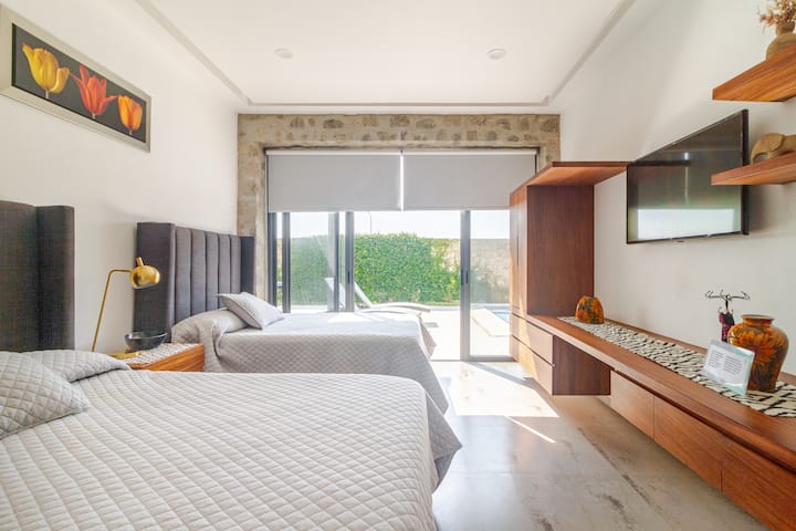 Schlafzimmer 1