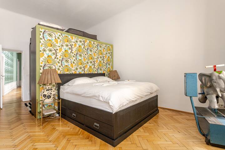 Palais living, awarded by Andrew Martin Design gallery image 3