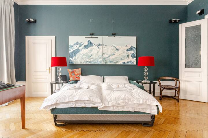 Palais living, awarded by Andrew Martin Design gallery image 4