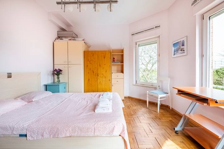 Villa in nature close the city. Family Meetings. gallery image 4