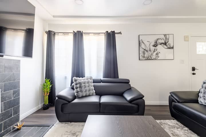Modern 2br Home Near Sofi, Lax, Parking, Fast Wifi - Inglewood, CA