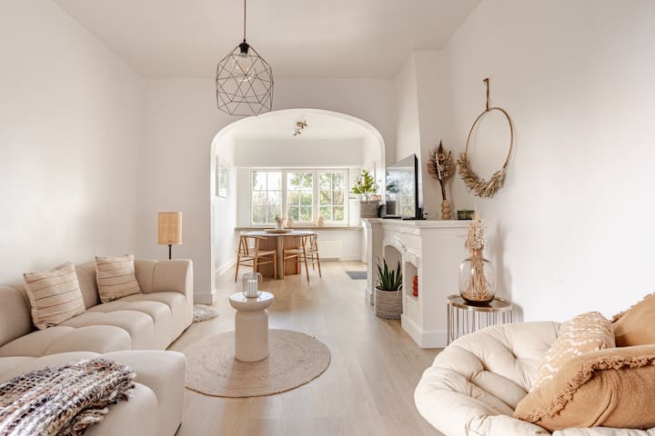 Ibiza vibe, spacious home in the countryside - free P