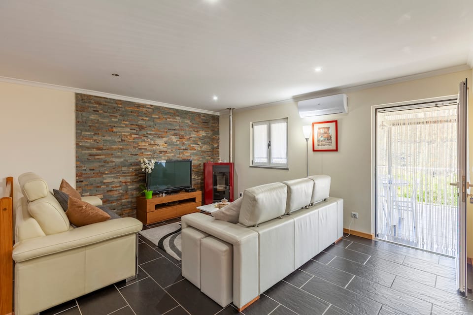 Top-earning Airbnb listing in Mogadouro, 1 bedroom