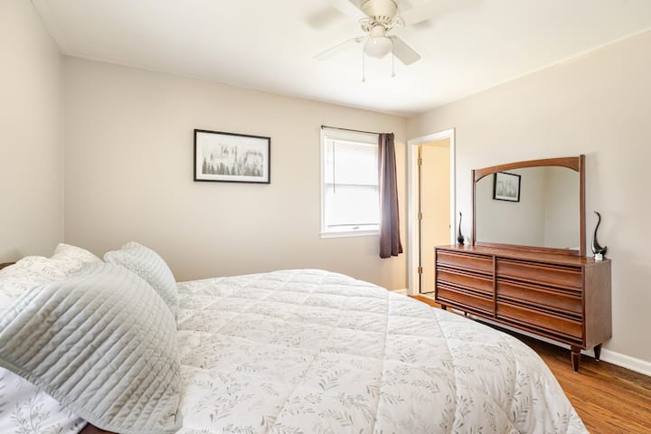 საძინებელი 1