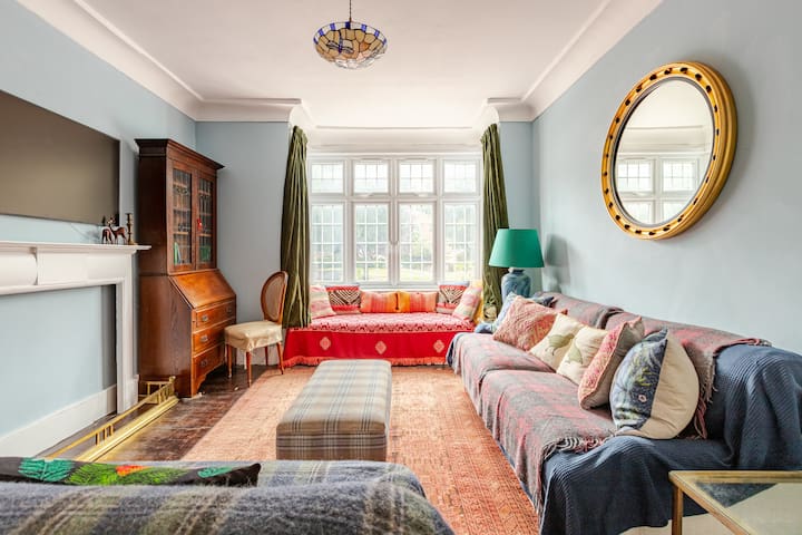 Classic House & Garden 25mins from Central Museums