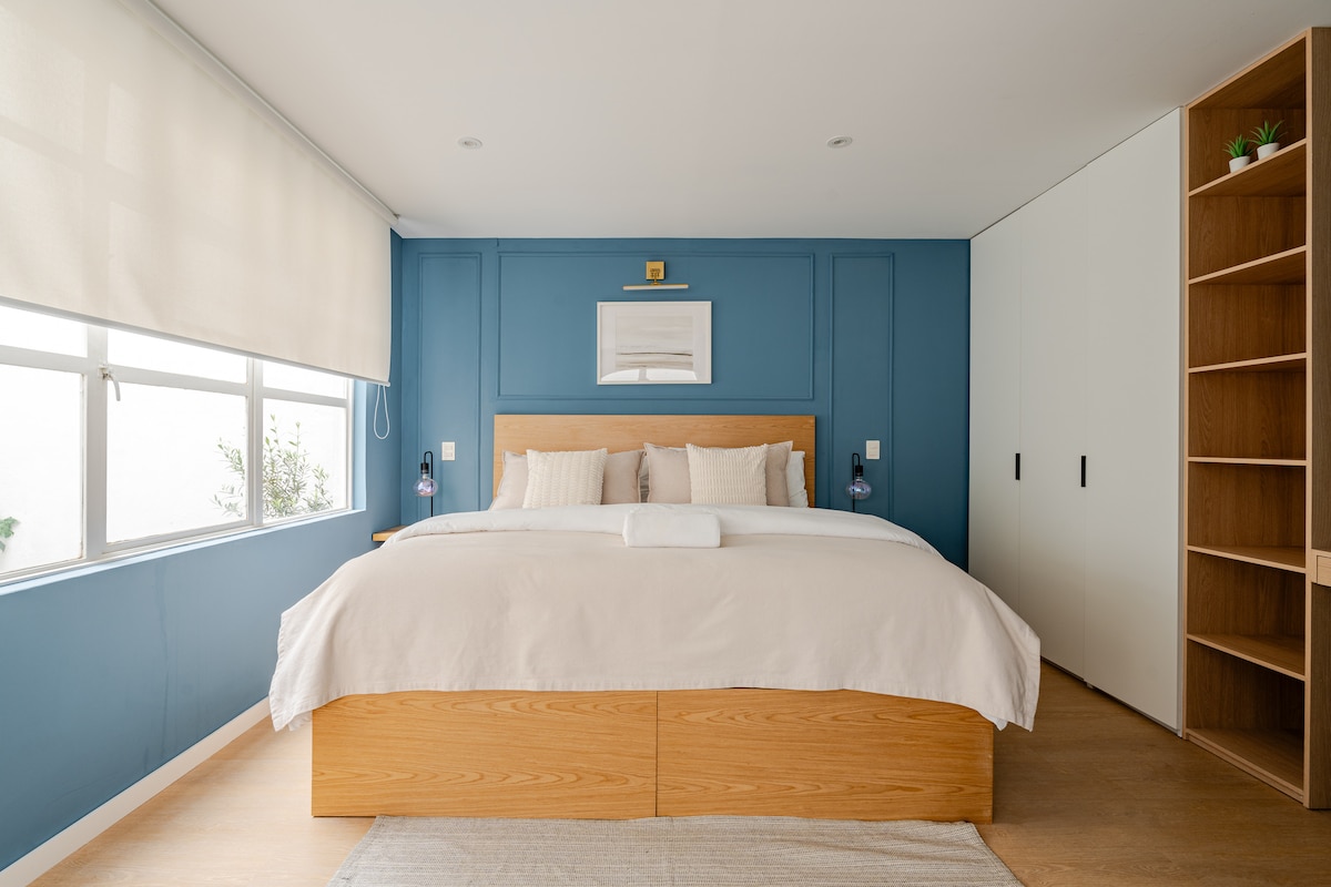Bedroom detail