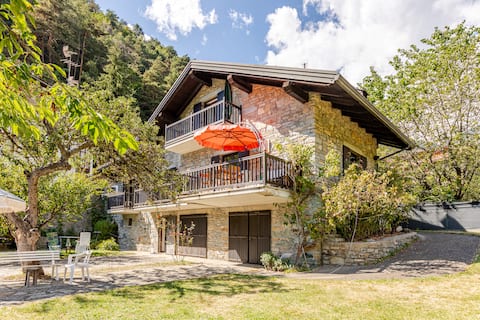 Spacious villa, near ski resorts, stunning views