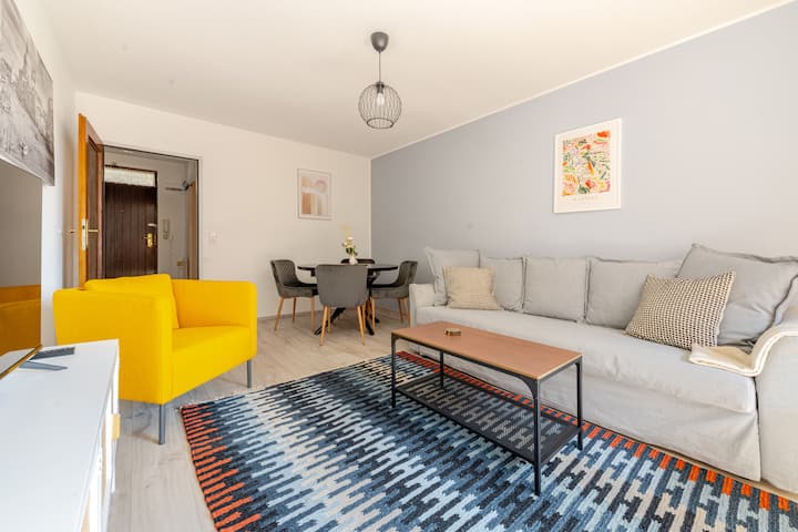 Sunny 1br W/ Big Balcony, Well Connected, 1month+ - Salzburg