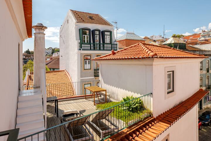 Alfama Wonderful Riverview Home with Terrace gallery image 2