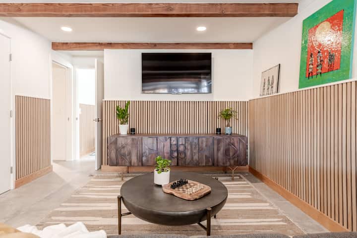 Designer Lake Murray Guest Suite- Private Entrance - El Cajon, CA