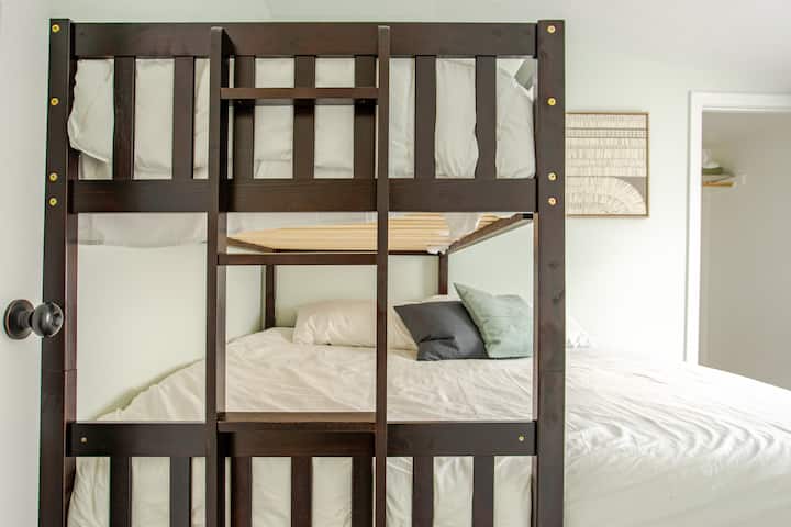 אופטימלי לכל המשפחה עם אפשרויות לכל סידורי השינה! 