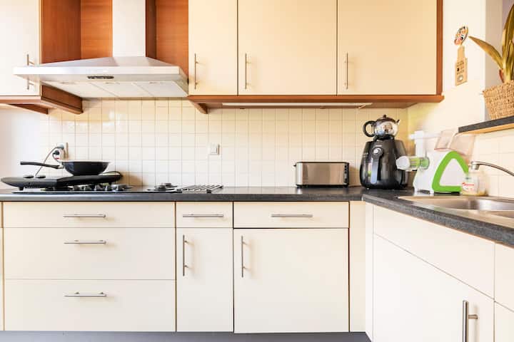 1 Person Basic Bedroom Near Utrecht. - Utrecht