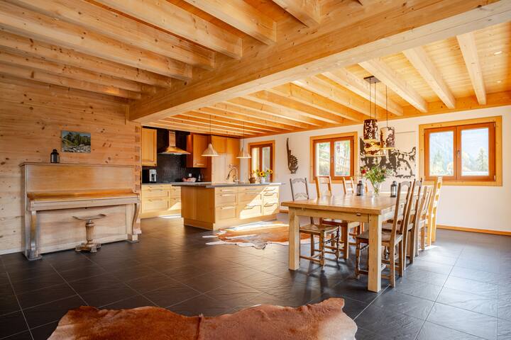 Modern 4BR Chalet | Glacier Views + Hiking gallery image 5