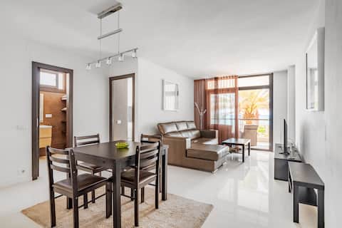 Relaxing beachfront minimal loft