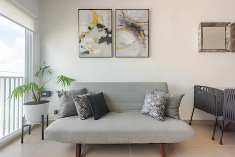 Top performing Airbnb: Apartment in Playa: + Pools, Parking, and Grocery Store. in Zona Industrial