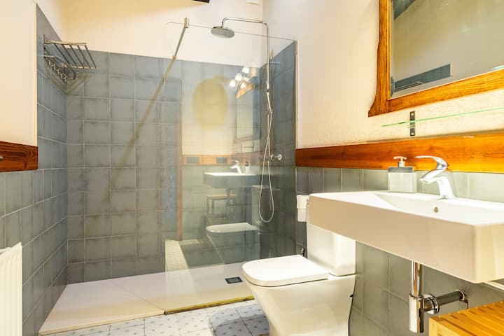 საძინებელი 4