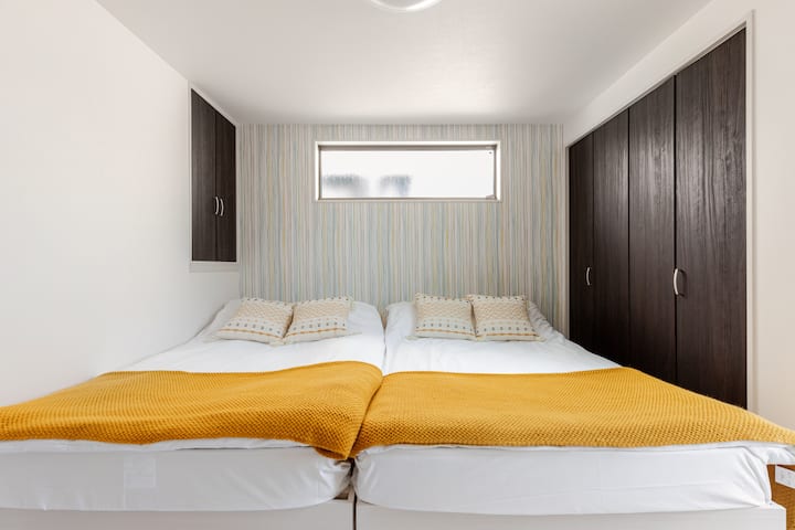 საძინებელი 1