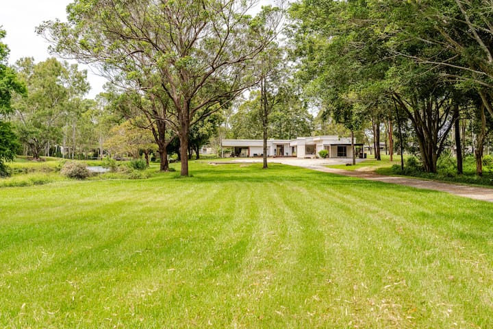 Summer house•Private Lake•Air-Conditioned Retreat