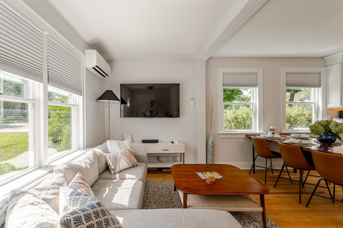 Popular Airbnb listing: Private Waterfront Access + Hot Tub + Scenic Yard in Southold