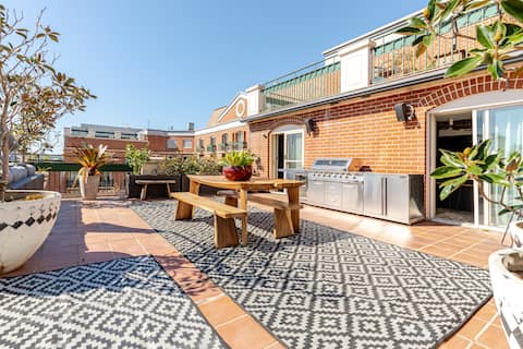 Private terrace luxury apartment