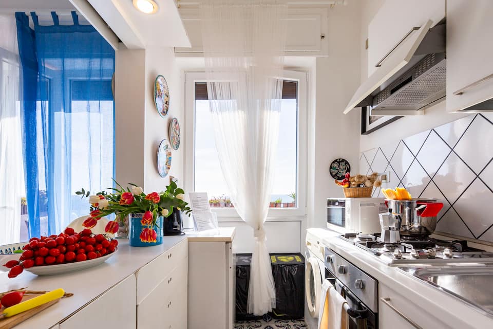 BBHome, above the Amalfi Coast at Vietri, Vietri sul Mare, Campania, Italy, photo 8 of 10