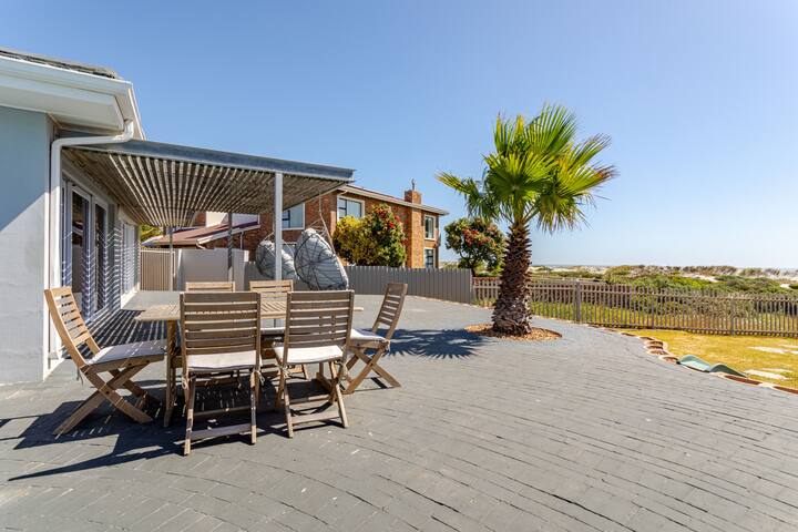 Beachfront Villa with Pool, Braai & 1-Min to Beach gallery image 4