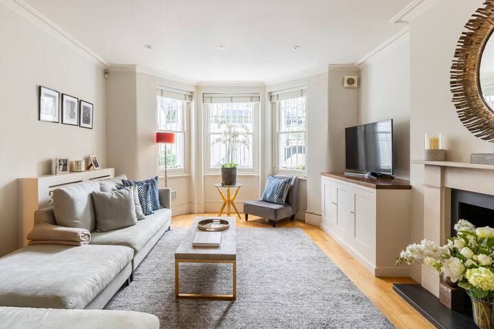 Stylish, Spacious, Family Apt in Kensington gallery image 2