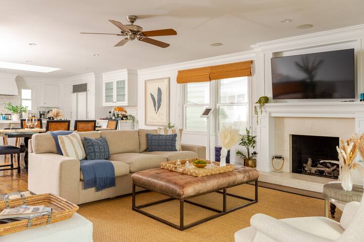 Beachside Retreat | Perfect Location| Free Parking gallery image 5