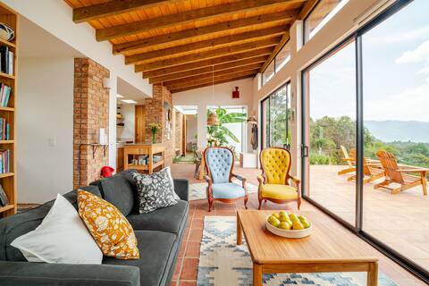 Extraordinary Sustainable House in the Countryside