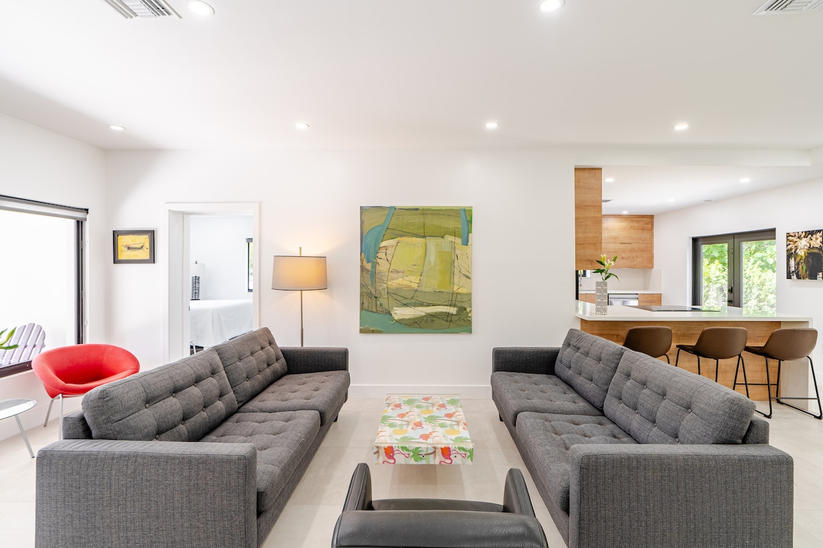 Top performing Airbnb: Casa MIA: Miami Design District in Miami Dade