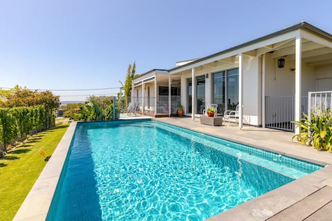 Teringie Views: An ideal holiday home +pool+views