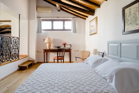 Casa Camboni-Dimora storica-B&B- junior suite