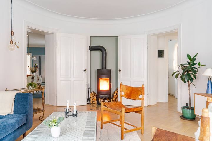 Stylish 4BR apartment in Vesterbro, Copenhagen gallery image 5