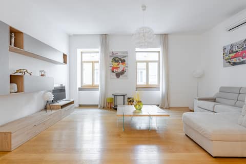Apartment in the center of Trieste 215 m² Fiber internet