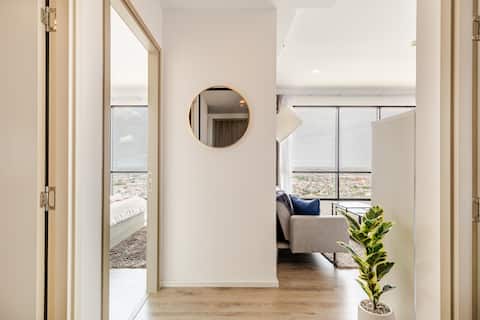 Luxury Bangkok Condo | Rooftop Pool | High Floor