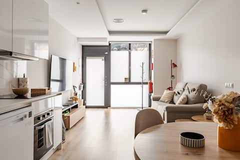 Anuncio de Airbnb popular: Rent in a private corner in Madrid - Retiro en Retiro